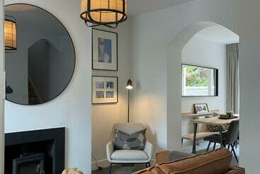 游客公寓 The Village House