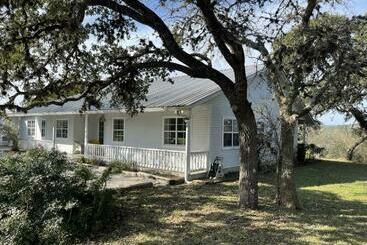 민박 West 1077 Guest Ranch   Live Oak