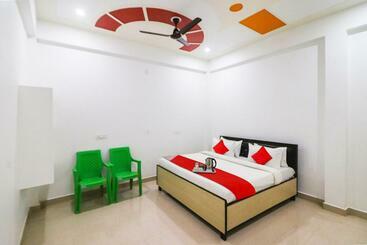 فندق Flagship Crown Guest House