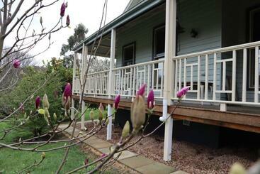 Lottie’s Bed & Breakfast At Fielderberry Farm