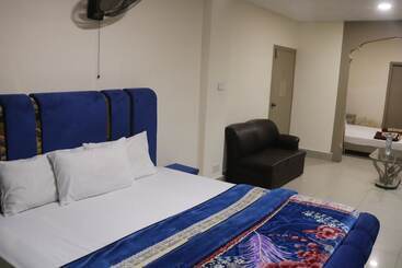 هتل Rysons Continental