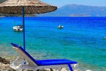 ペンション Leon S Home