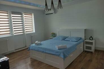 דירות לתיירים Apartament Camelia