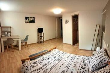 ベッドアンドブレックファースト Chez Angélique