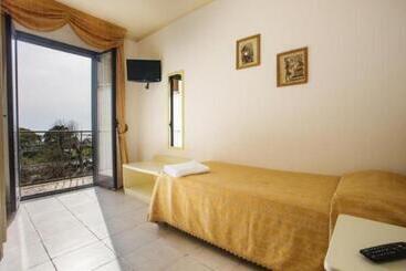 تختخواب و صبحانه Oz House