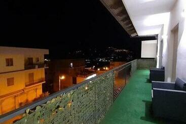 住宿加早餐  Revolutionhousestayle