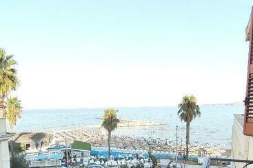 דירות לתיירים Gemma Del Mare