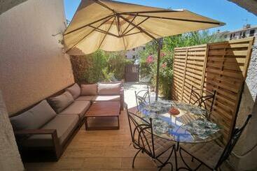 Жильё для туристов La Terrasse Ensoleillée De Sausset : Le Citronnier