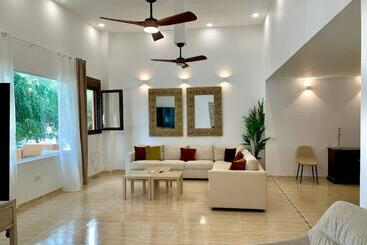 ツーリストアパートメント Amplia Vivienda New Para12 Pers A 4 Min Caminando De Playa Con Terraza, Piscina Com, Wifi, Ventilado