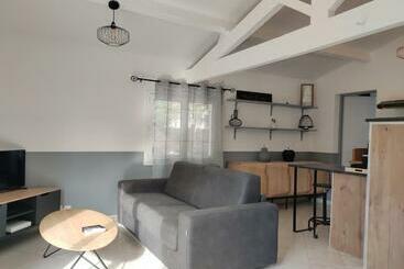 דירות לתיירים Charmante Maisonnette à 2 Min Du Centre Ville