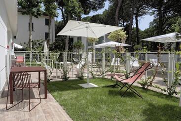 アパートホテル Elegance Riccione