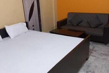 בית מלון כפרי Spot On  Krishna Garden