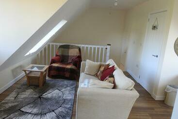 شقق خاصة سياحية The Shed @ Stares Farm Cottage