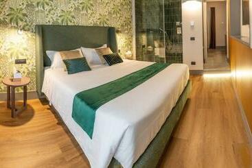 پانسیون Castel Sant´angelo Luxury Rooms & Tour