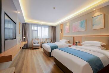 Отель Garden Holiday