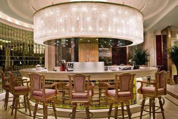 هتل Noble International