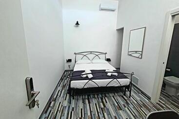 مبيت وإفطار Re Artu