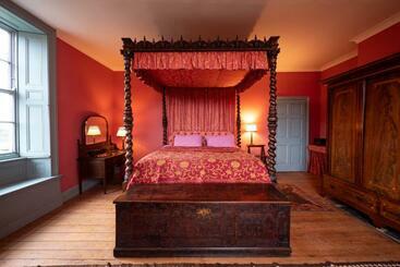 مبيت وإفطار Sawcliffe Manor Country House With Spa, Free Parking, Catering, Self Checkin, Farmstay