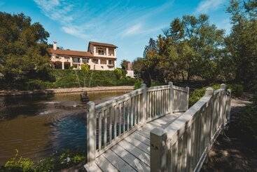 관광객 아파트 De Luz By Avantstay 5 Acre Estate W Lake Pool Hot Tub