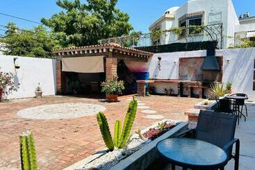 ツーリストアパートメント Meson Del Capitan 8 Depa En El Centro!