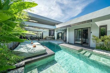 관광객 아파트 Villa Wiraja 2   Classy 4 Bdr Villa In The Heart For Canggu
