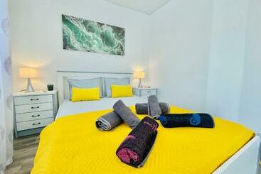 관광객 아파트 Caravela Beach 200m South Oriented Terrace