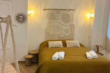 Жильё для туристов Cassis, Charmant Appart En Face De La Plage