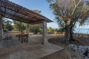 דירות לתיירים Levante E Libeccio Villette Vista Mare   Marina Di Andrano