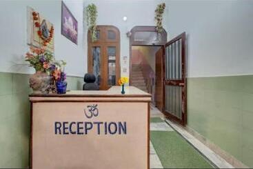 膳宿费 Ganga View Harry Stay