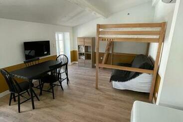 Жильё для туристов Studio Refait à Neuf Avec Cuisine équipée R2