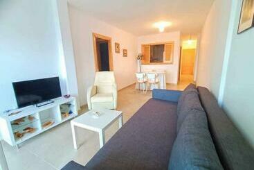 ツーリストアパートメント ático Con Vistas Al Mar