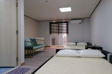 شقة فندقية Eclat Residences