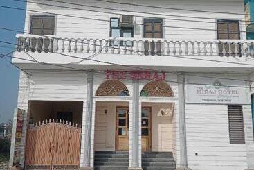 Hotel Oyo 83505 The Miraj Hr Ten