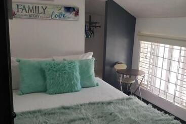 پانسیون Secluded Retreat In White River   Ocho Rios