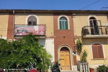 ペンション L Angolo Della Pizza Somel