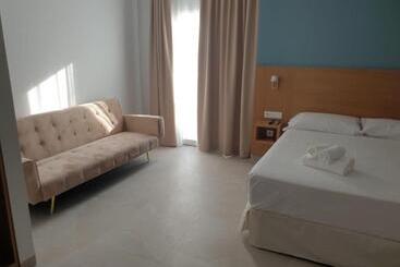 ペンション Rio Salado Conil Hostal