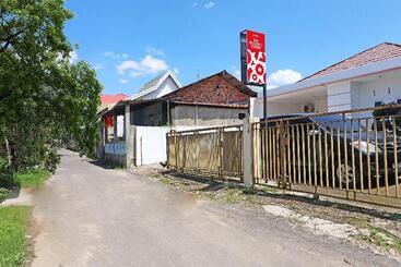 호텔 Oyo 91408 Kas Residence Syariah