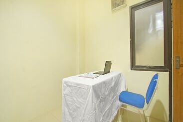 호텔 Spot On 91401 Almeera