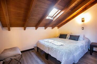 Cucu Haus Hostel