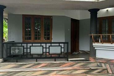 بنسيون H Villa