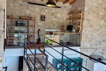 פנסיון Serpil House