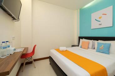 Sans Hotel Suryakencana Bogor