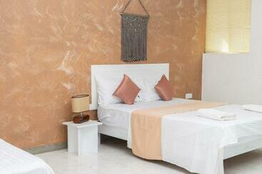 בית מלון כפרי Bohemian Villa   Negombo