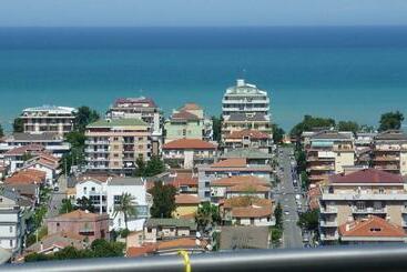 Пансион La Maison