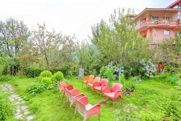 Fabhotel The Countryside B And B