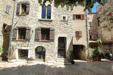 住宿加早餐  Chambre D Hôtes Les Tomettes