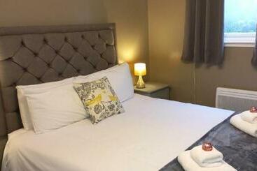 Отель Highland Bridge