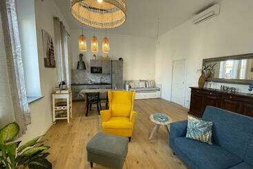 بنسيون Piombino1428   Bilocale