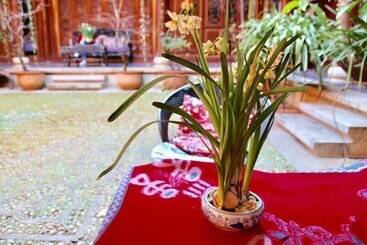 هتل Lijiang Yuan Inn