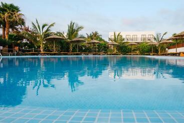 Отель Melia Dunas Beach Resort & Spa   All Inclusive